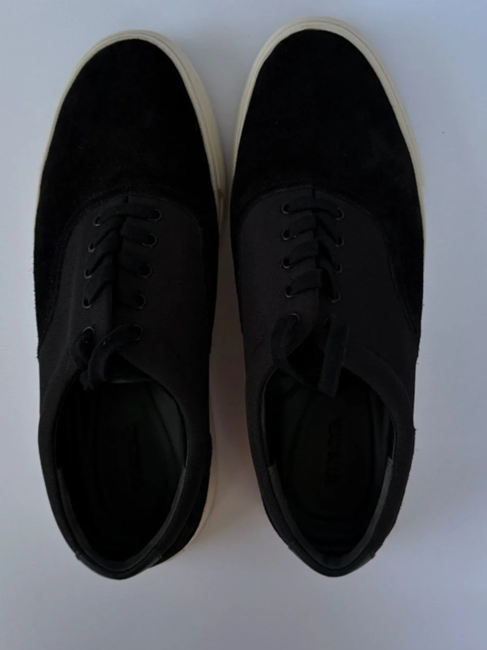VINCE Sonny Black Low-Top Suede and Canvas Sneaker Size 11 Like New